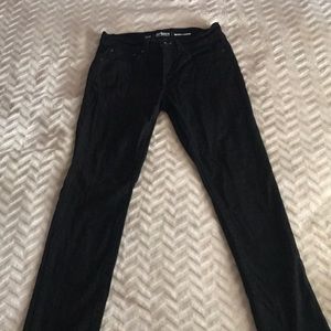 Urban Pipeline Slim Fit Men’s Black Jeans